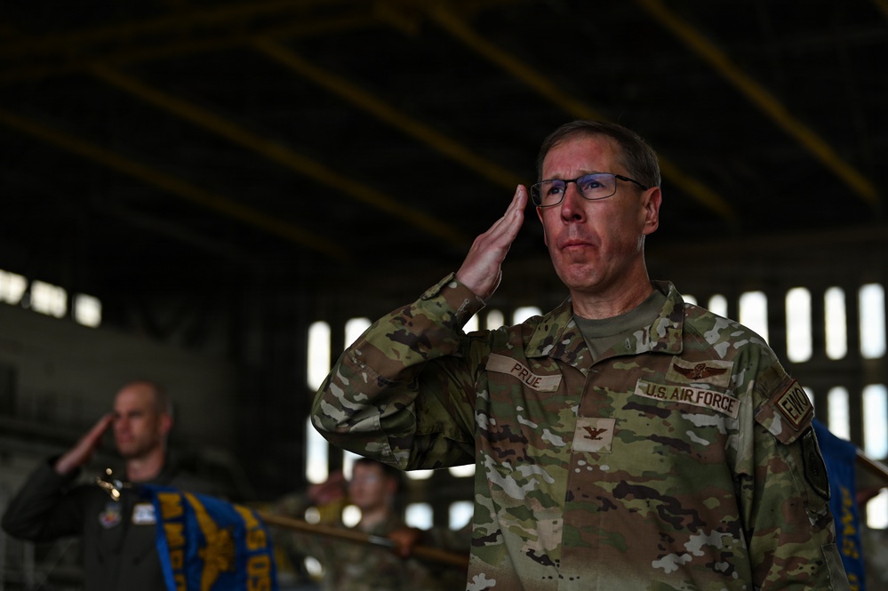 350th SWW welcomes new commander