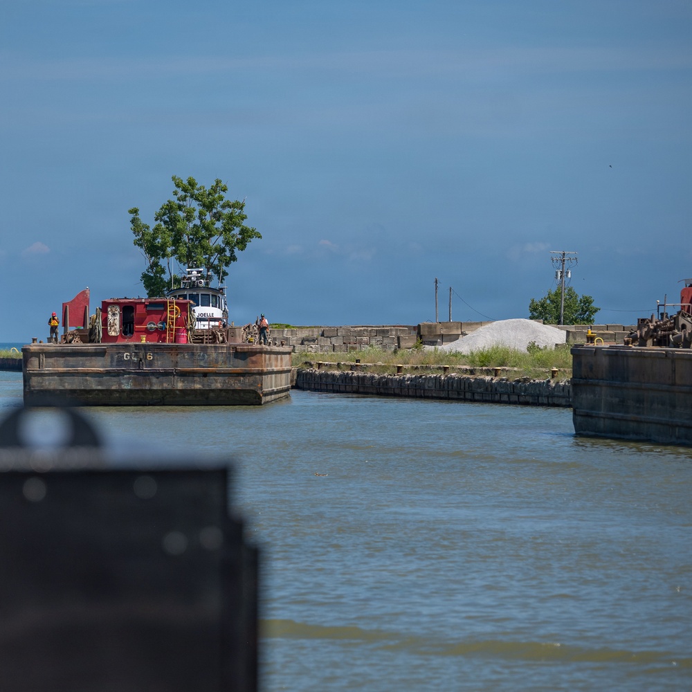Fairport Harbor Dredging of the Grand River