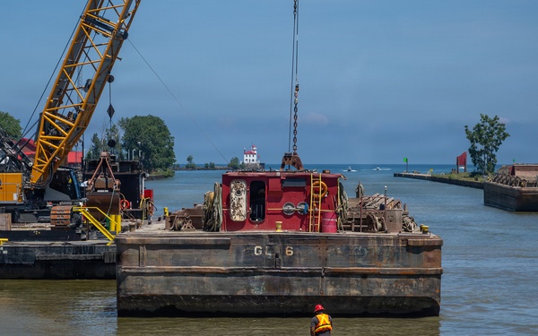 Fairport Harbor Dredging of the Grand River
