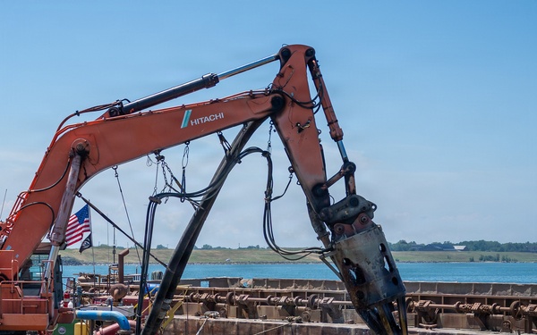 Fairport Harbor Dredging of the Grand River