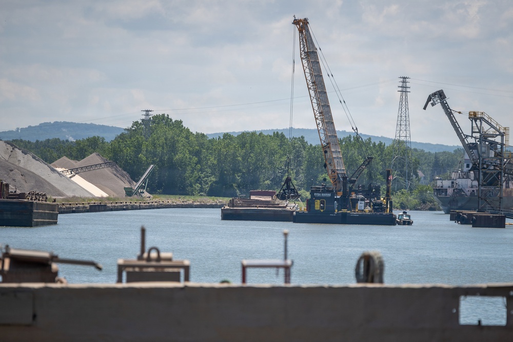 Fairport Harbor Dredging of the Grand River