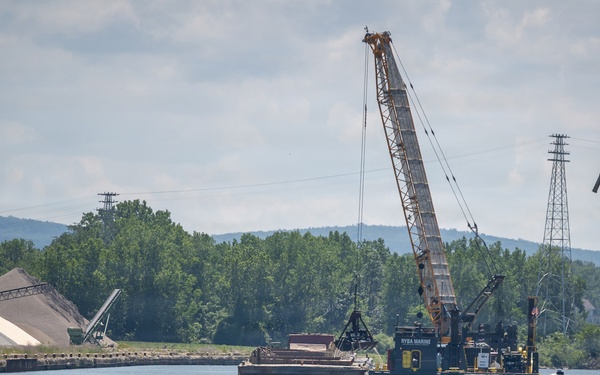 Fairport Harbor Dredging of the Grand River