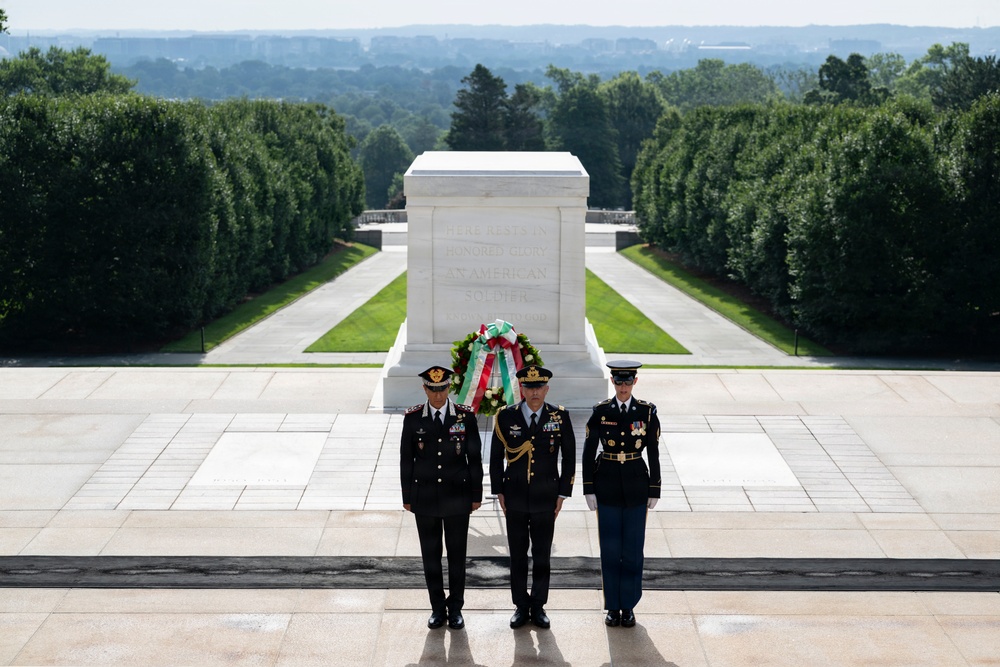 Italian Commander General of the Carabinieri Corps Lt. Gen. Salvatore Luongo Visits ANC