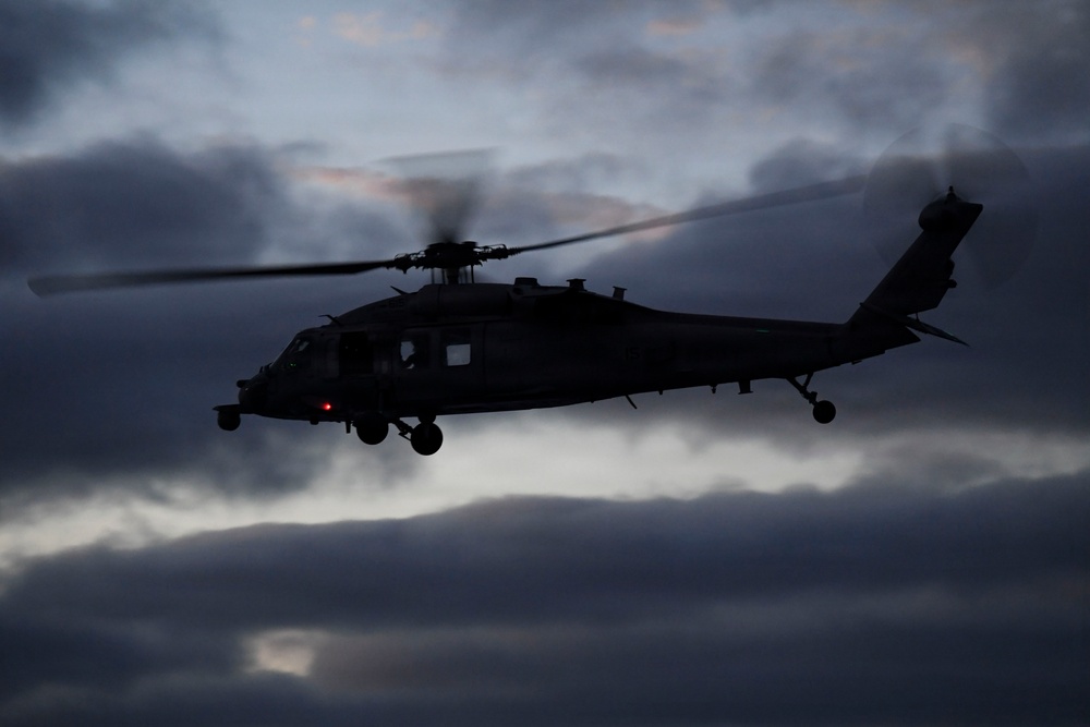 USS Carl Vinson (CVN 70) conducts flight operations