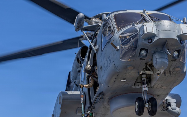 HMCS Ottawa conducts helicopter operations during RIMPAC 2026