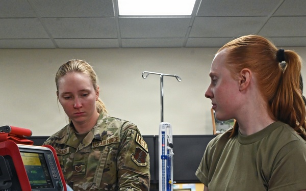 119th Airmen Practice Ventilating Pig Lungs