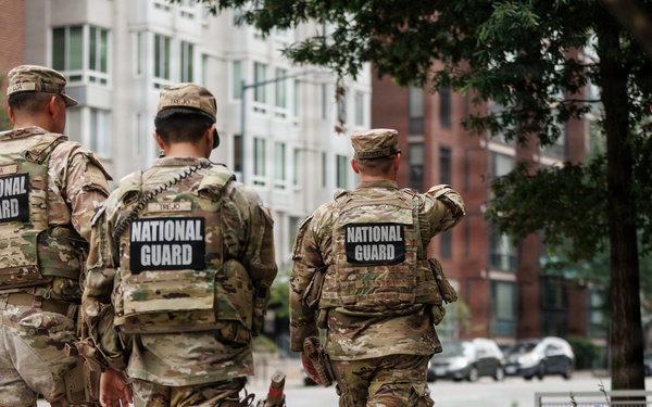 Arkansas Guardsmen Patrol Nation’s Capitol