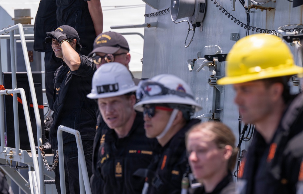 Canadian Halifax-class frigate Regina participates in a replenishment at sea with HMNZS Aotearoa