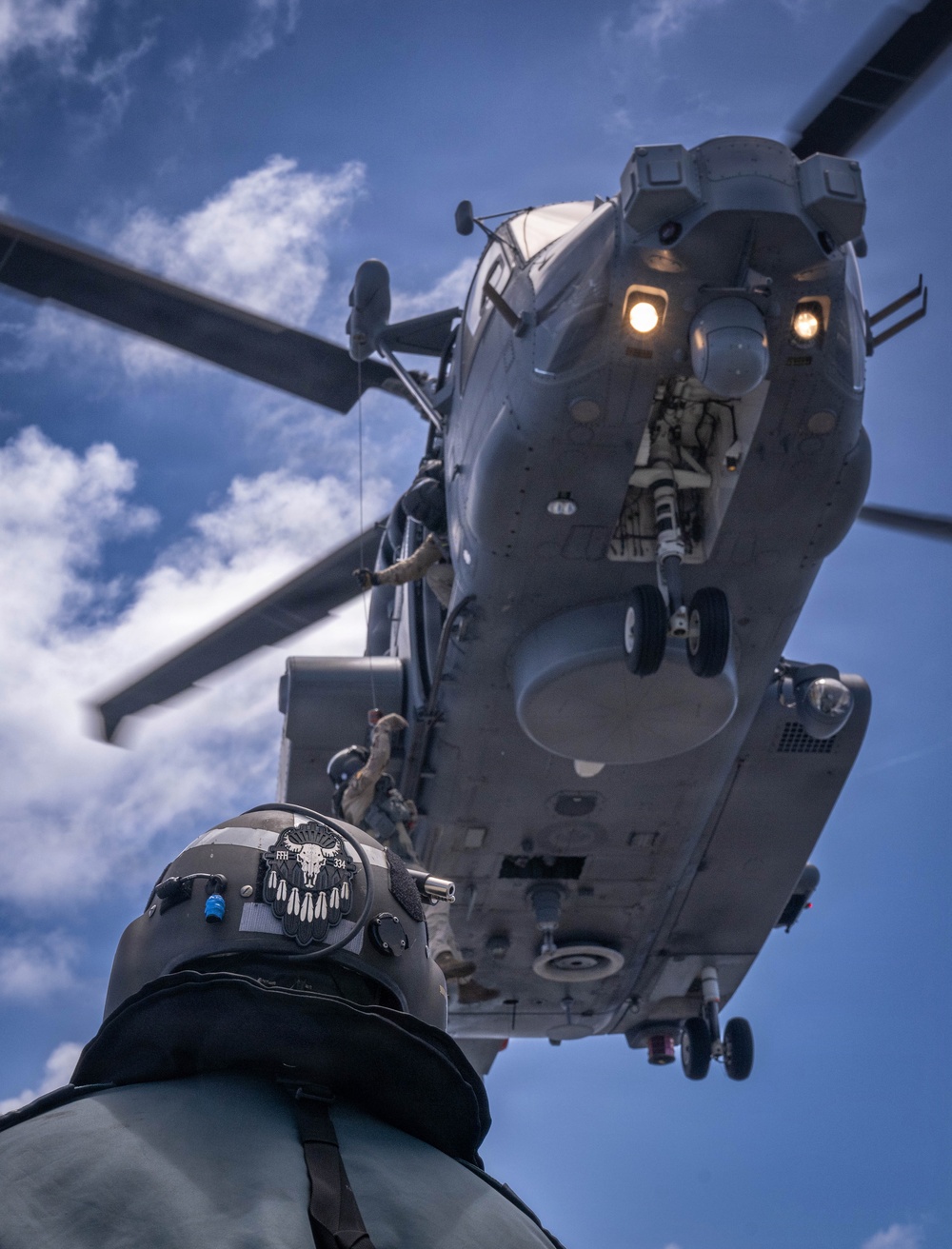 Canadian Members of RCN Halifax Class Frigate Regina (FFH 334) participate in hoist exercises with Canadian Helicopter CH-144 Cyclone