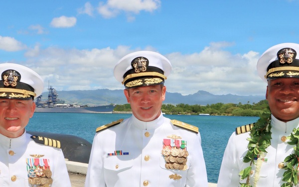 NAVSUP FLC Pearl Harbor Welcomes New Commanding Officer During Change of Command Ceremony