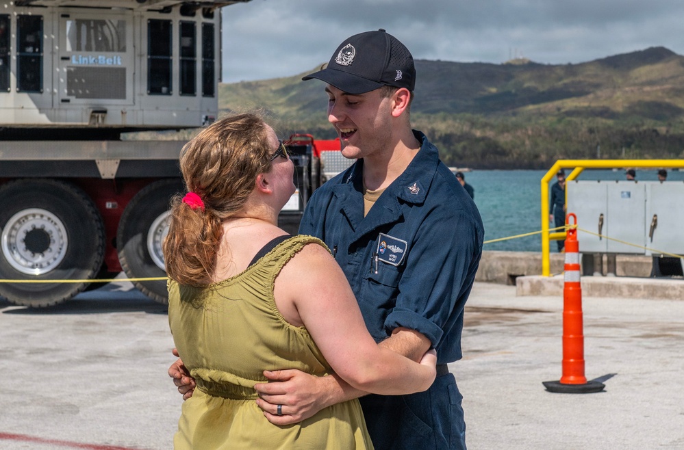 USS Tucson arrives at Naval Base Guam