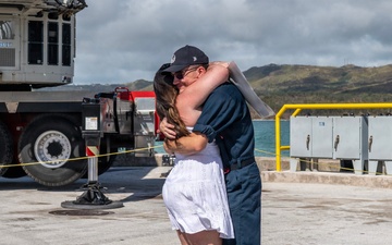 USS Tucson arrives at Naval Base Guam