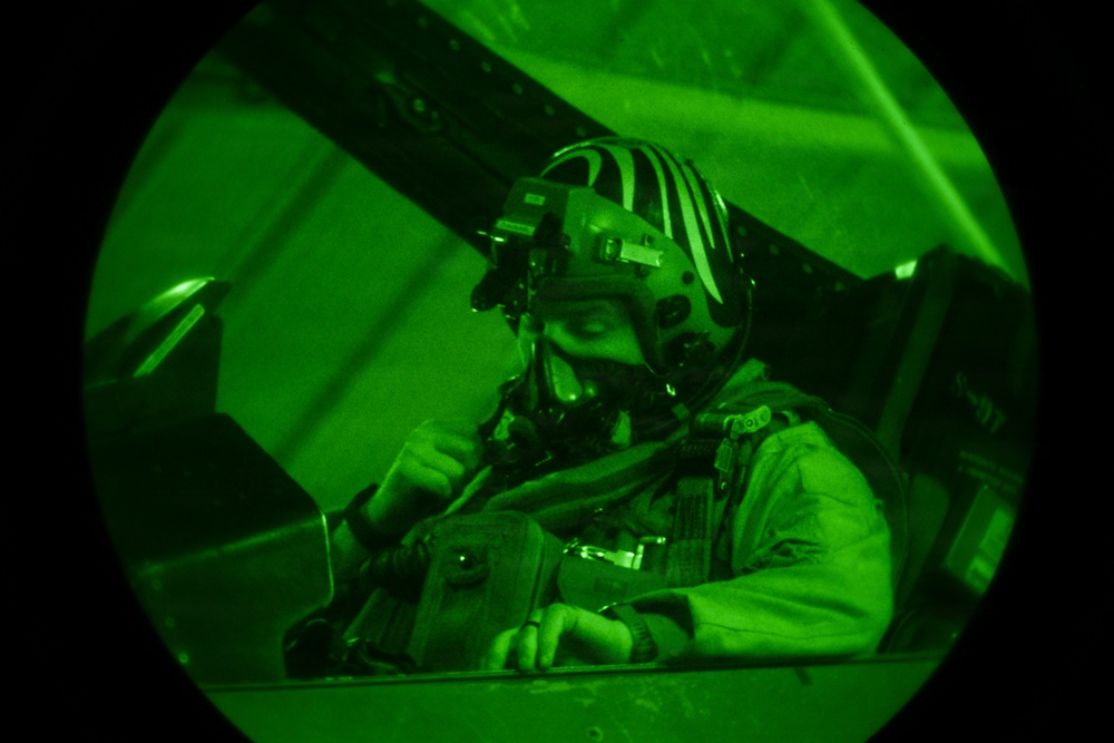 CENTCOM Airmen keep the Falcon fighting ready