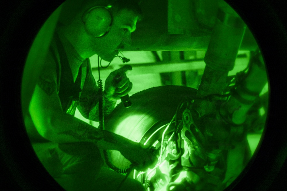 CENTCOM Airmen keep the Falcon fighting ready