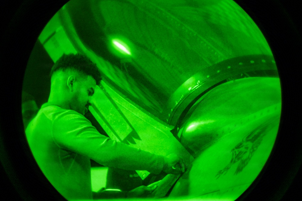 CENTCOM Airmen keep the Falcon fighting ready