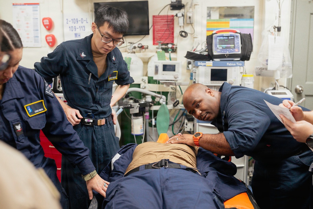 George Washington Sailors Participate in Integrated Drills