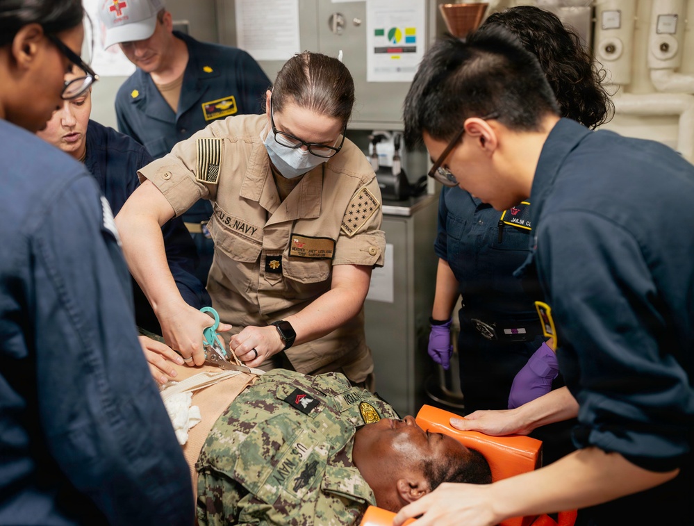 George Washington Sailors Participate in Integrated Drills