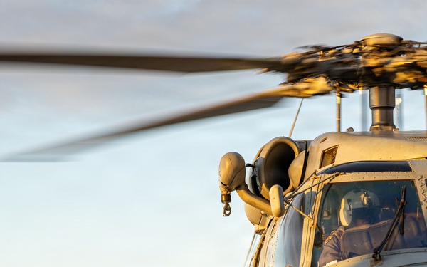 USS Mustin conducts flight operations