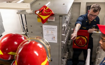 USS Mustin conducts an integrated training team drill