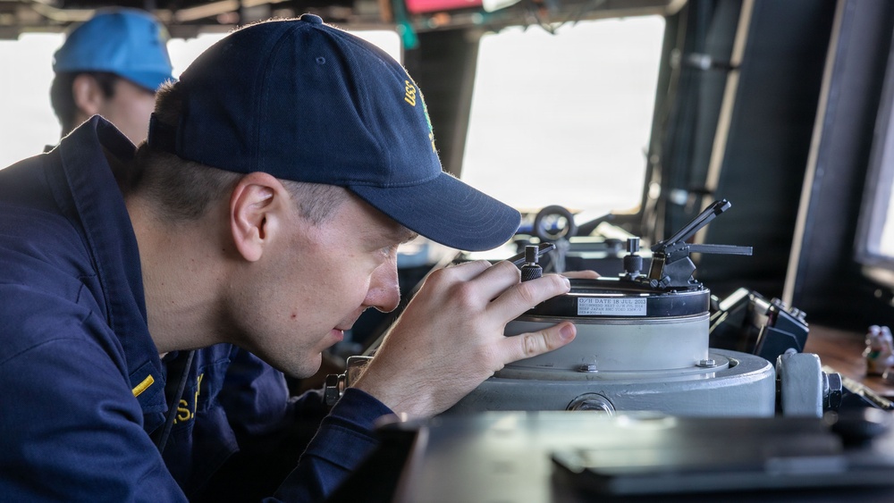USS Mustin conducts bridge operations