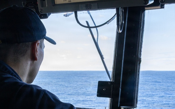USS Mustin conducts bridge operations