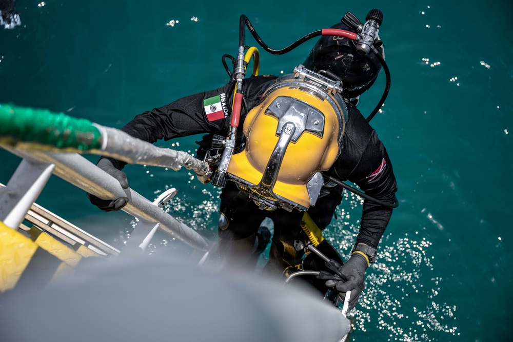 Multinational Navy divers conduct salvage training dive during RIMPAC 2026