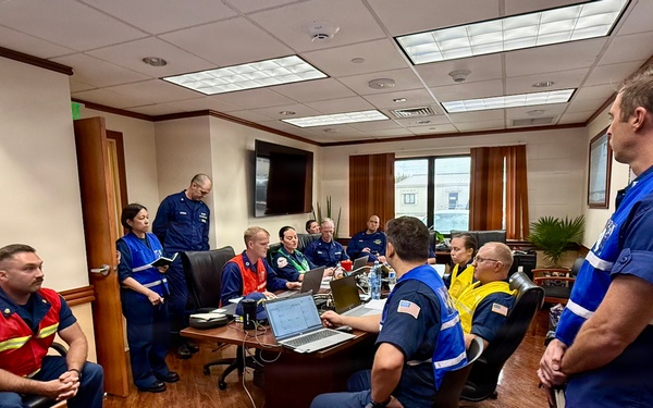 U.S. Coast Guard IMT continues operations planning for Marianas port recovery from Super Typhoon Bavi