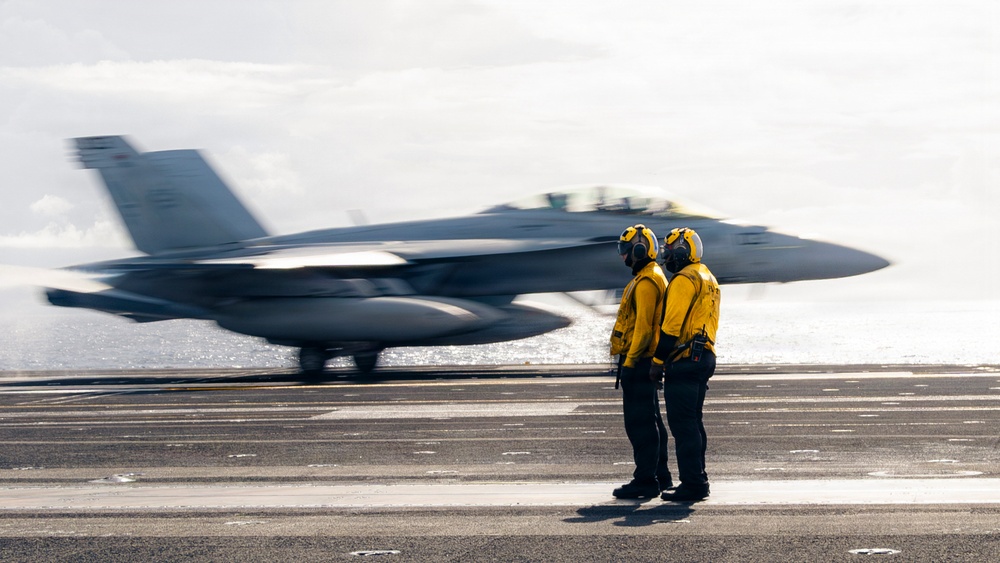 George Washington Conducts Flight Operations