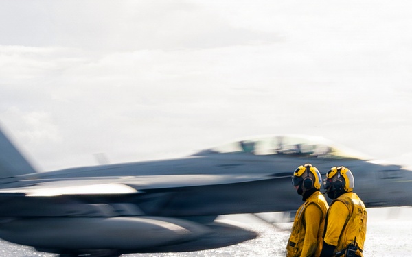 George Washington Conducts Flight Operations