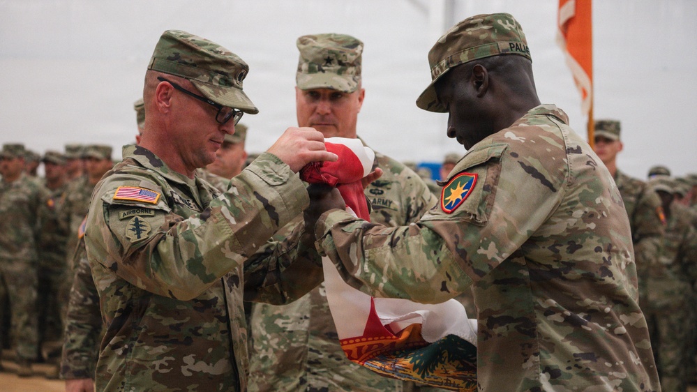 Signal Soldiers support security