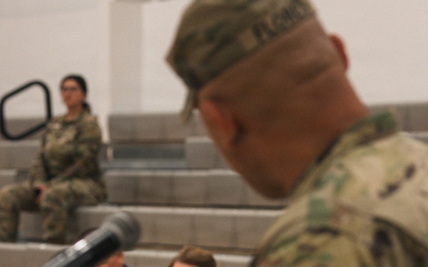 Signal Soldiers support security