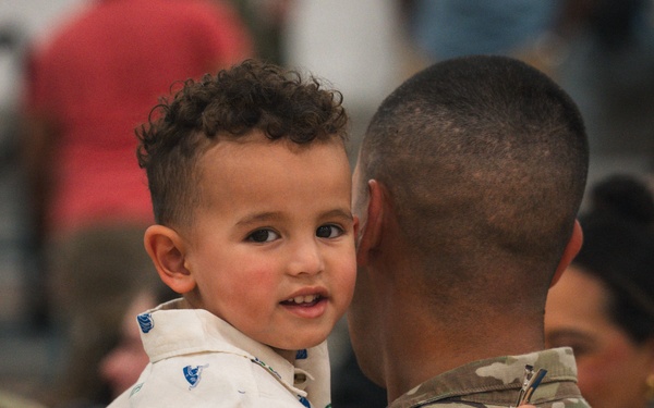 Signal Soldiers support security