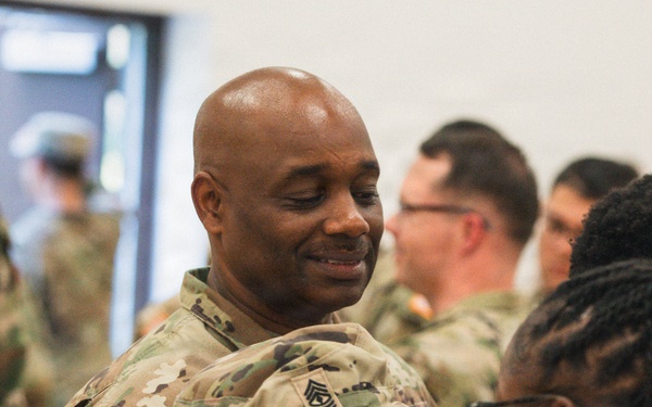 Signal Soldiers support security