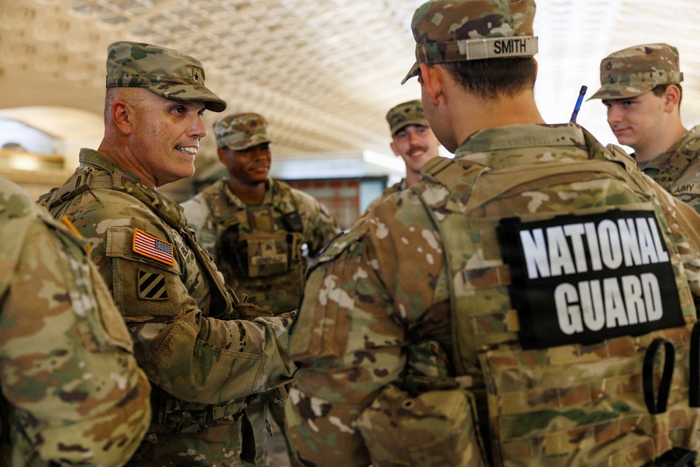 DCNG Commanding General Visits JTF-DC National Guardsmen