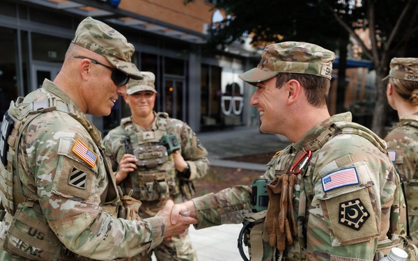 DCNG Commanding General Visits JTF-DC National Guardsmen