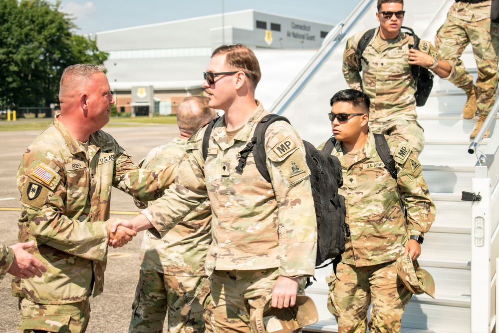 Familes and Friends welcome the 643rd Military Police Company