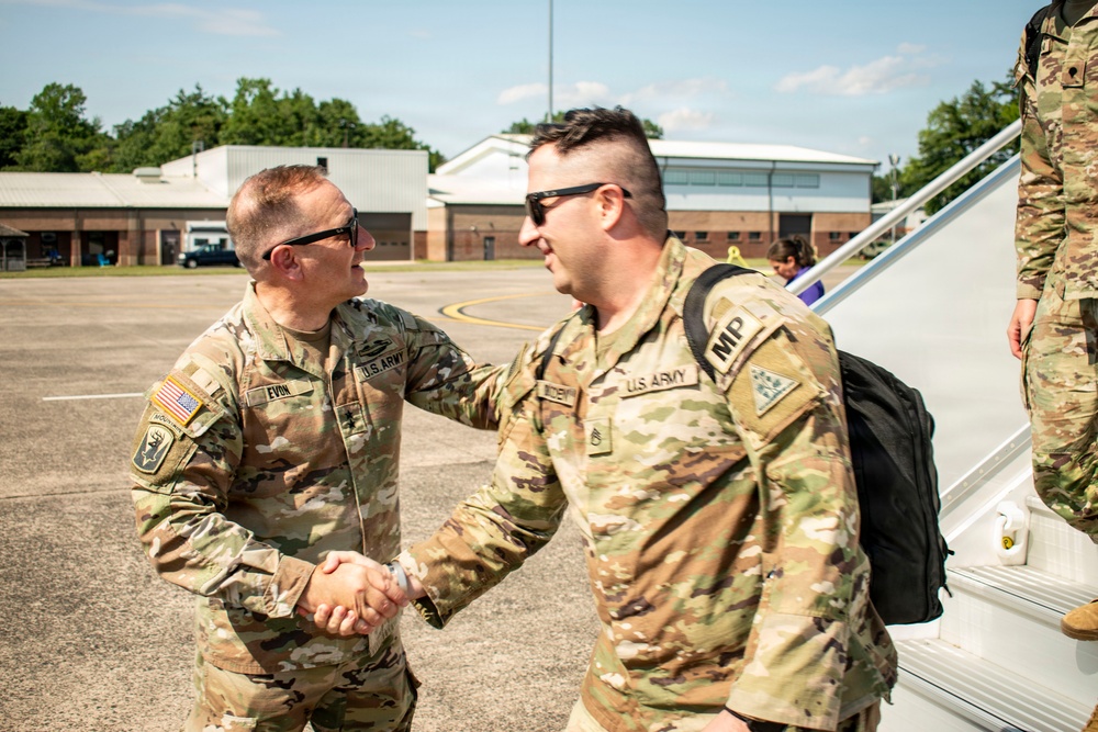 Familes and Friends welcome the 643rd Military Police Company