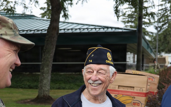Oregon National Guard community ruck march strengthens ties while helping local families