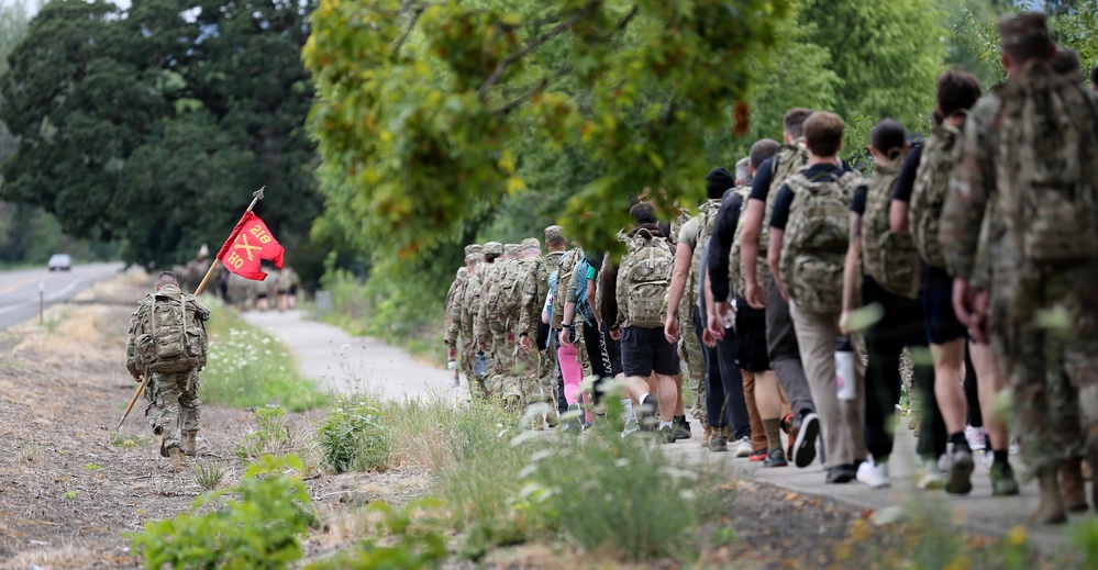 Oregon National Guard community ruck march strengthens ties while helping local families