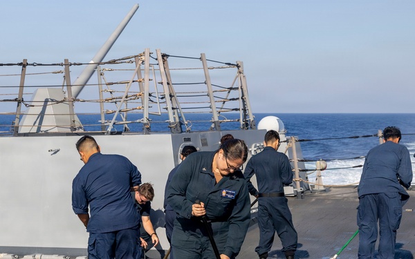DDG 117 Conducts FWWD