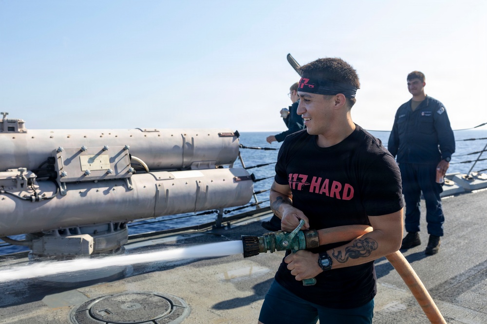 DDG 117 Conducts FWWD