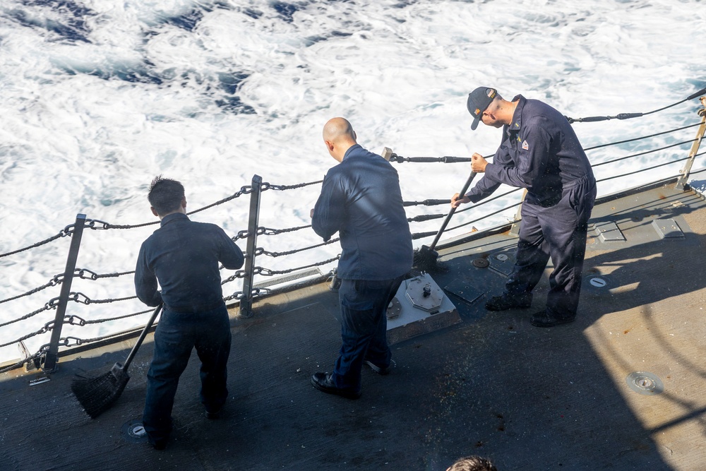 DDG 117 Conducts FWWD