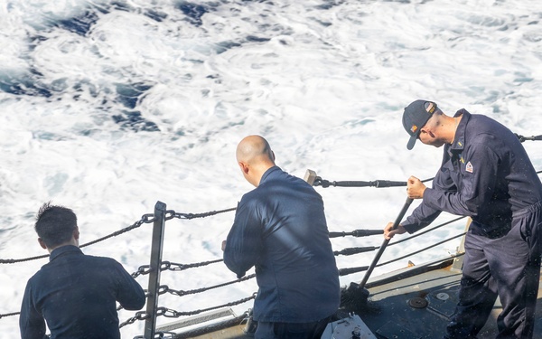DDG 117 Conducts FWWD