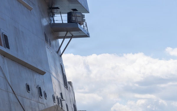 Public Tours Aboard USS Arlington (LPD 24)