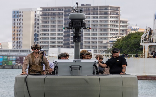 U.S. Marines Conduct Multi-Mission Reconnaissance Craft Bravo Training