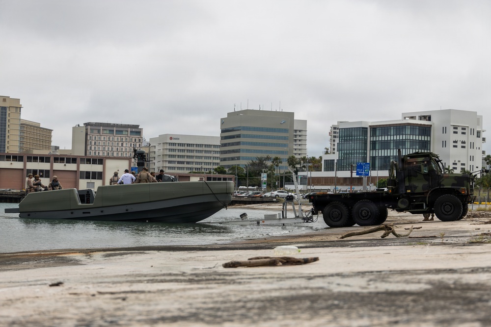 U.S. Marines Conduct Multi-Mission Reconnaissance Craft Bravo Training