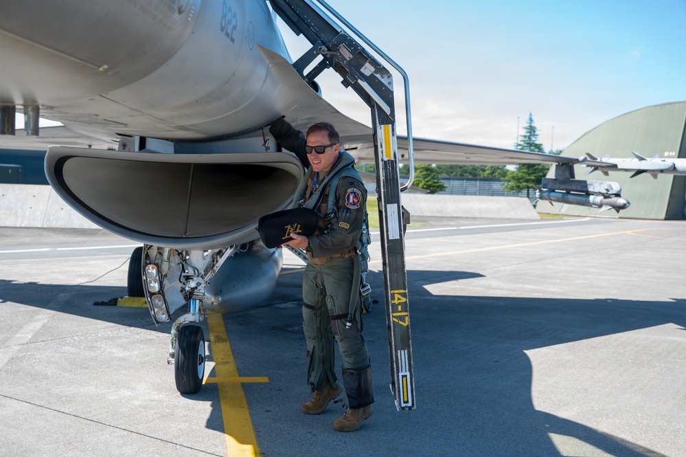 35th Fighter Wing Commander Completes Fini Flight