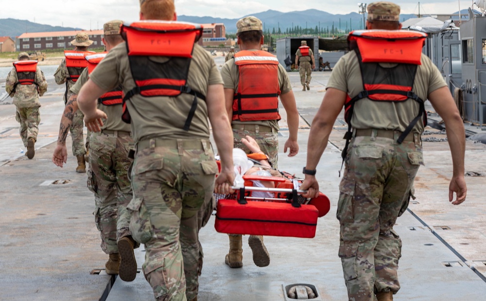 Joint Forces Conduct Crucial MEDEVAC Training During CJLOTS 2026