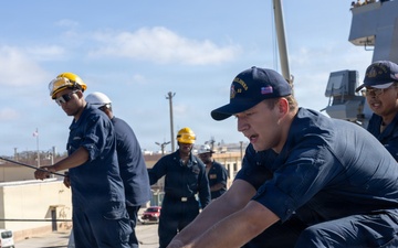 USS John Paul Jones (DDG 53) conduct Sea and Anchor detail