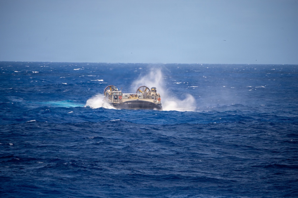 USS Essex conducts LCAC operations